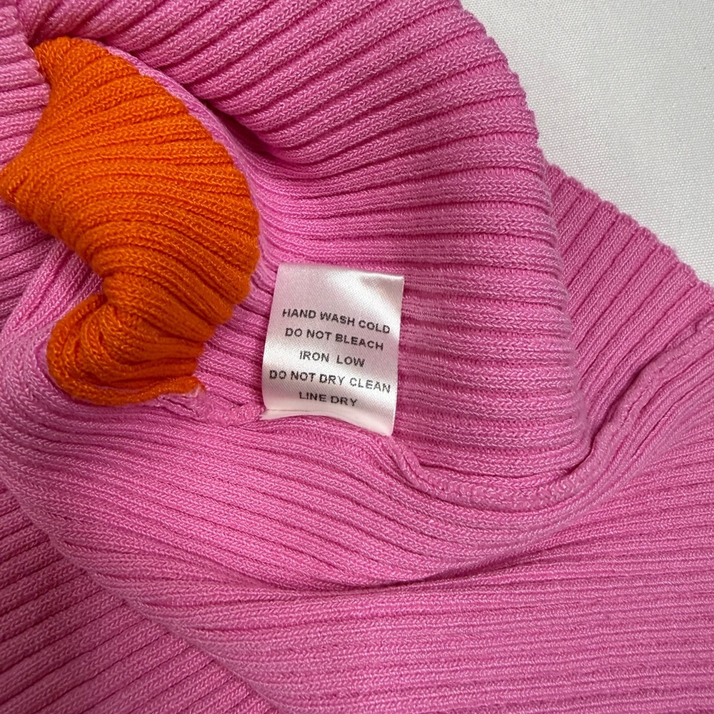 Colorblock Scalloped Ribbed Tank Top - Picture 12 of 12